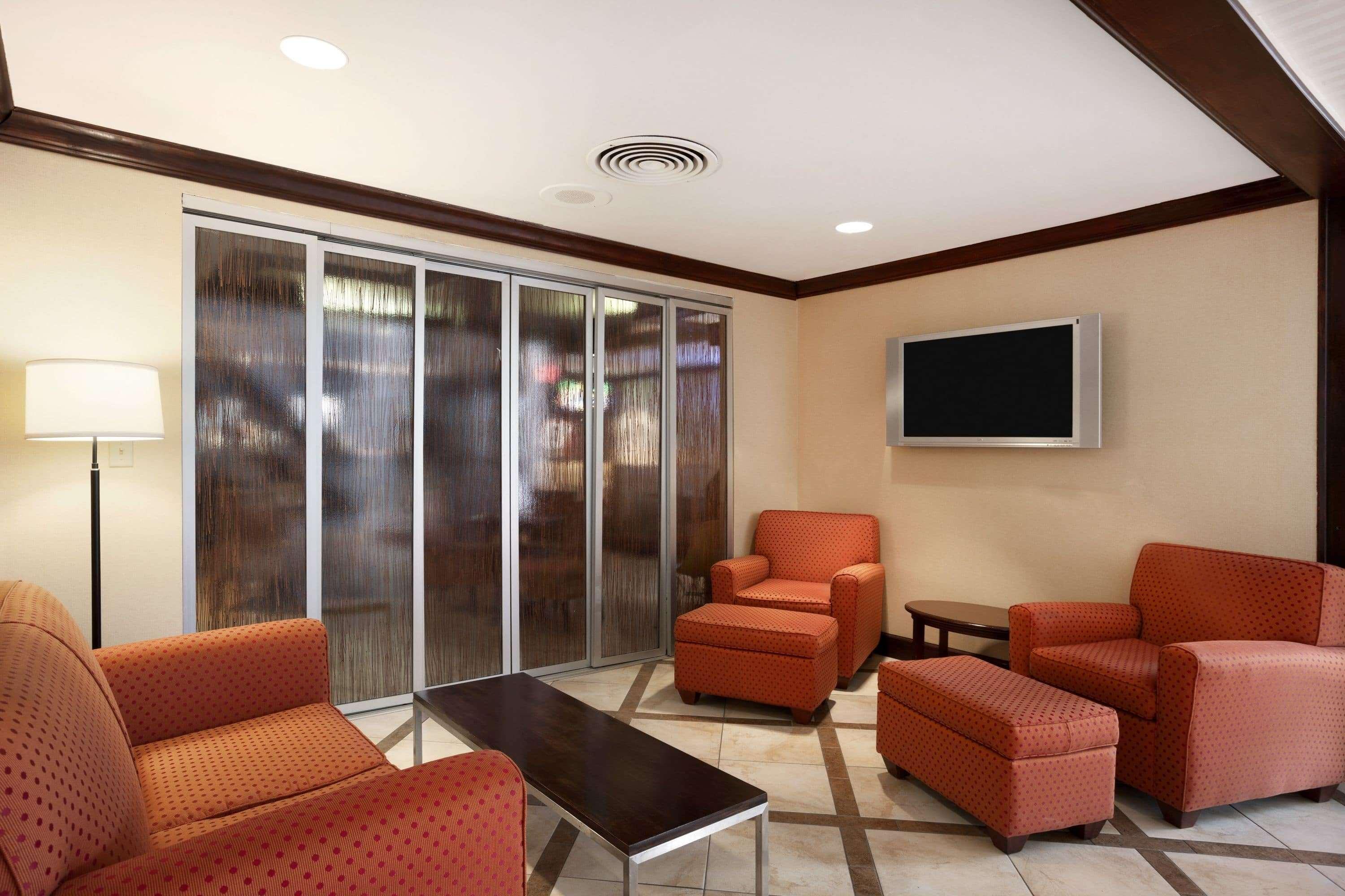 Hotel Ramada By Wyndham Newark/Wilmington Exterior foto